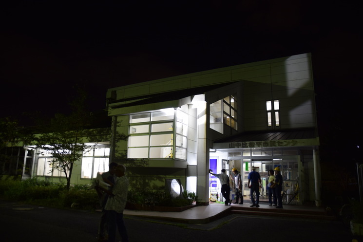 照明訓練玄関
