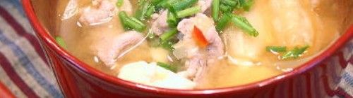 2012y08m12d_011037265