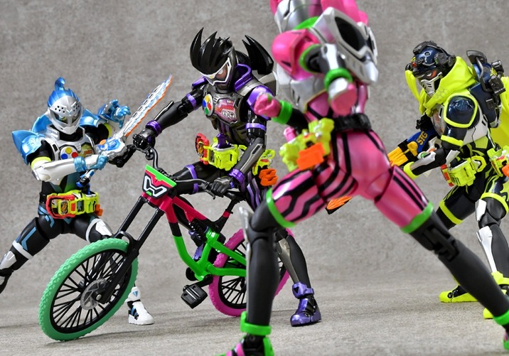 S.H.Figuarts 仮面ライダーゲンム アクションゲーマーレベル2