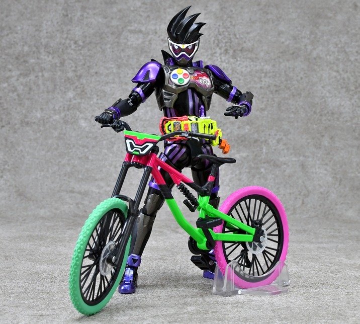 S.H.Figuarts 仮面ライダーゲンム アクションゲーマーレベル2