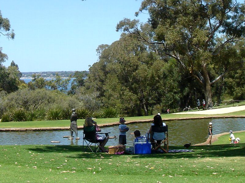 101031-06perth