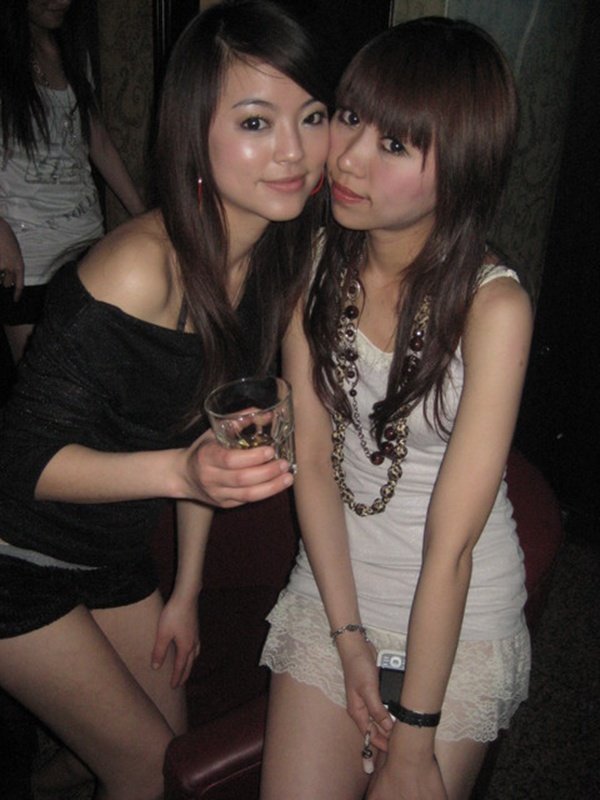 妙にエロさを感じる飲み会写メ