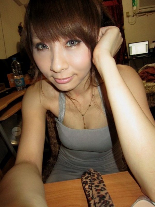 歌舞伎町で人気のキャバ嬢さんの私生活写メ2 (11)