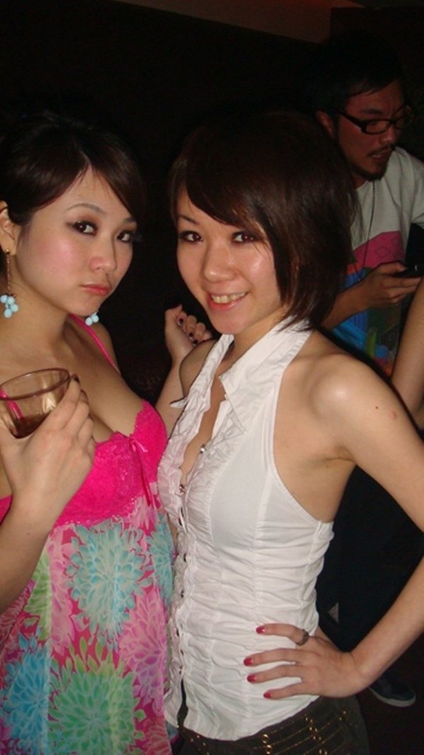 街コン常連組のほろ酔い自画撮り写メ (7)