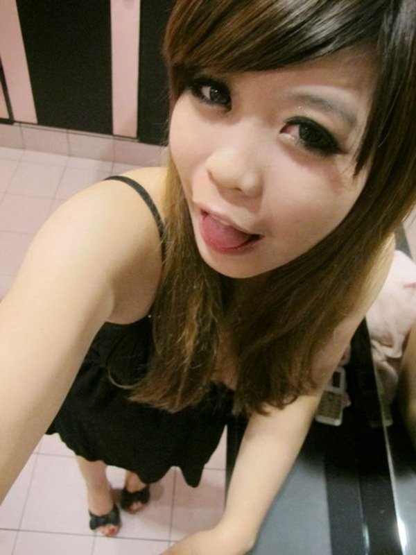 コンパでお出掛け中の写メを公開した女性たち (5)