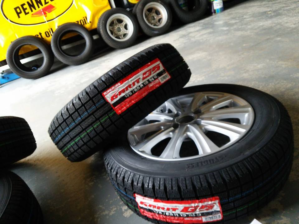 アルミホイールセット販売 スタッドレスタイヤセット販売 大阪 和泉市  