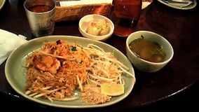 クルン・サイアム パッタイ950円