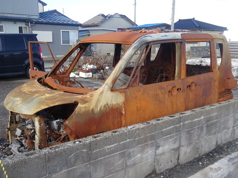 糸魚川錆びた自動車