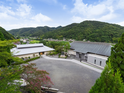 上原美術館外観
