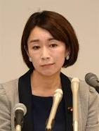 山尾志桜里 無題