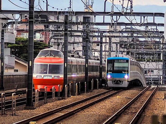 LSE¤È4000·Á