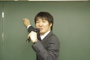 平阪靖規先生