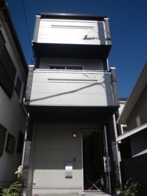 20111021103002