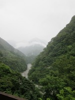 雨模様の谷