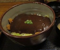 デミカツ丼