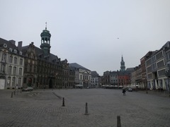 Mons01