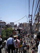 谷中銀座の混みっぷり1
