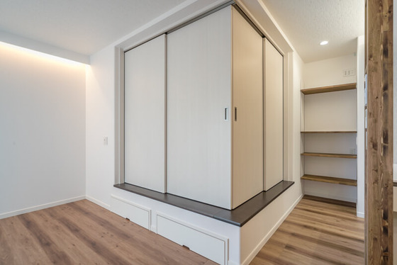 パナソニックの合わせ建具を閉めたところ