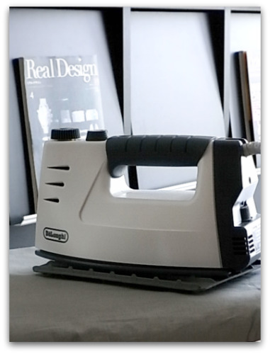 デロンギ ボイラー内蔵型 スチームアイロン 6299/2N DeLongh デロンギ