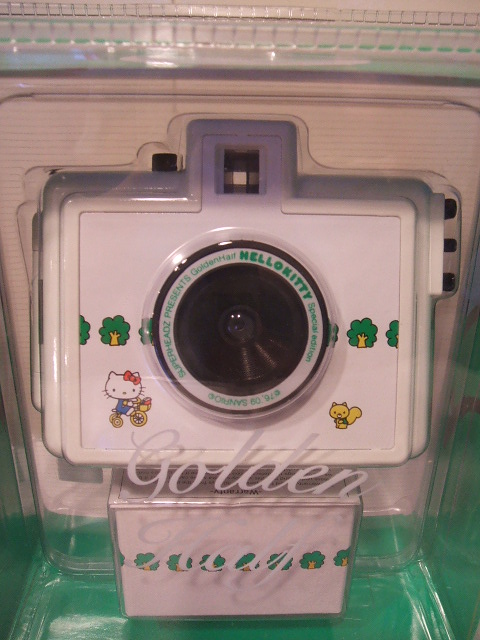 送料無料キャンペーン□ハローキティ ゴールデンハーフカメラ HELLO