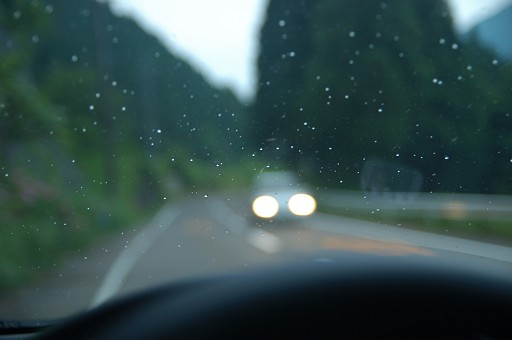 早くも雨が降ってくる