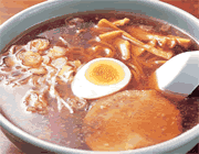 月見軒醤油ラーメン