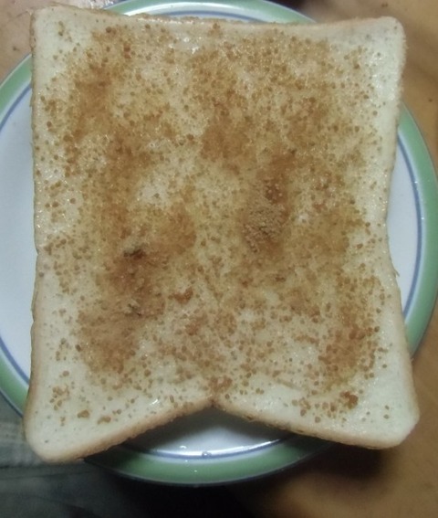 ココナッツシュガー乗せパン3