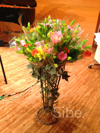 ピアノ発表会の舞台花 ティアラこうとう小ホール Studio Sibe