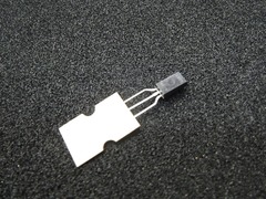 2SK975