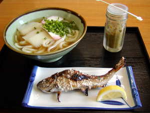 うどんとあまご