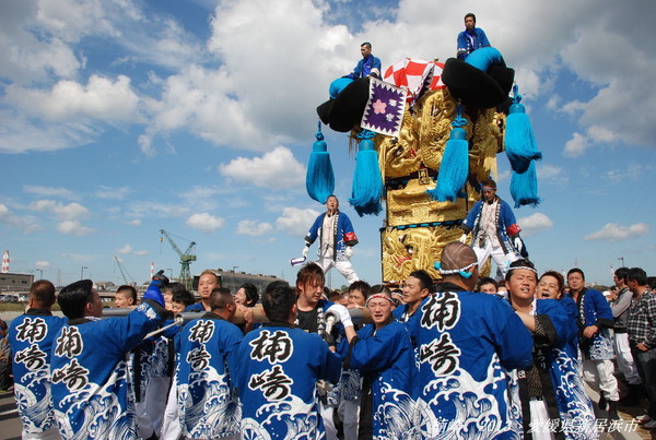 楠崎太鼓台 2013 河川敷、天神浜通り 愛媛県新居浜市 東雲