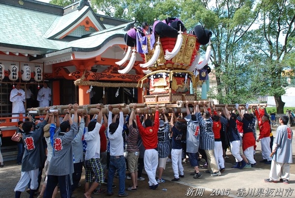 新開太鼓台 八坂神社の夏祭り 2015年7月19日 香川県坂出市