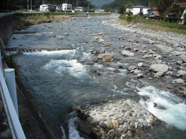八幡橋上