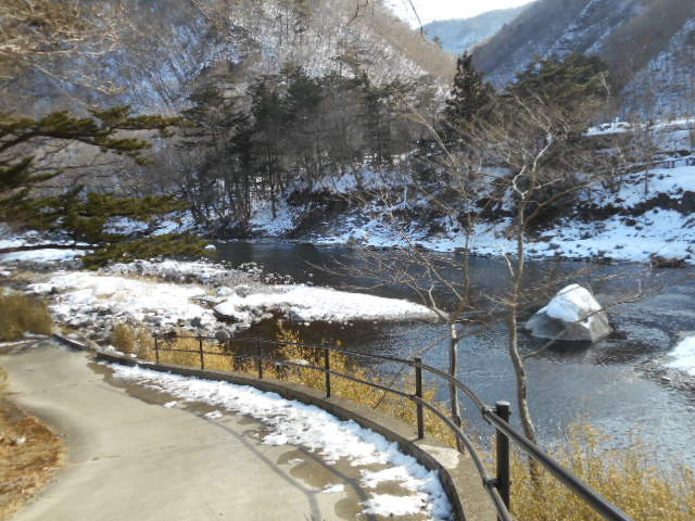 バス旋回場前