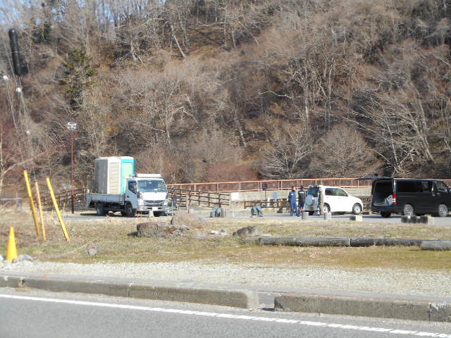 仮設トイレ
