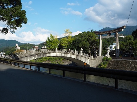 PA080319