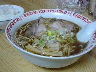 醤油半ラーメン