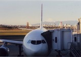 羽田空港から眺めた富士山