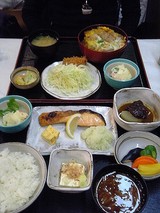 鮭定食とカツ重@まい泉