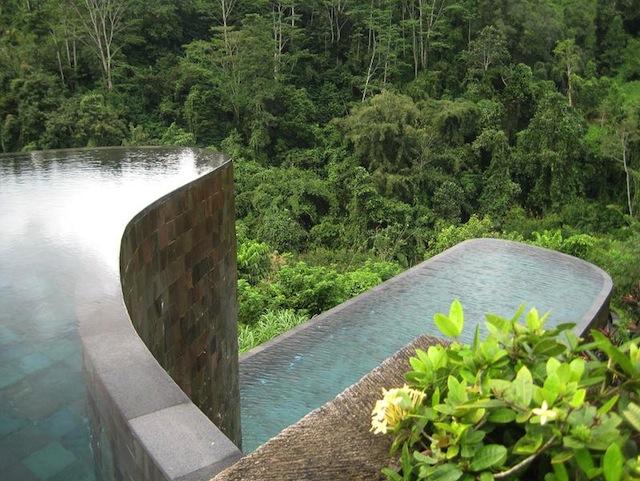 double-infinity-pool-hanging-gardens-ubud-bali