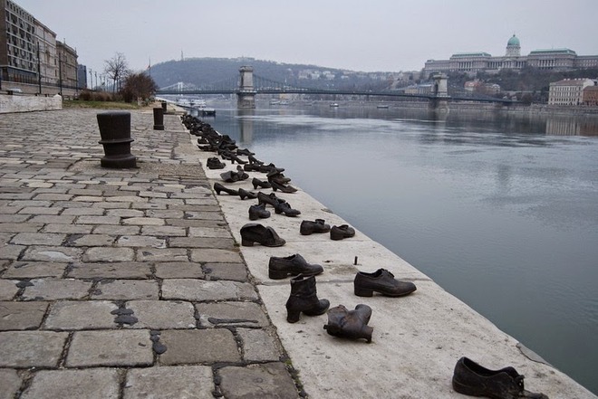 shoes-on-danube-9 [2]