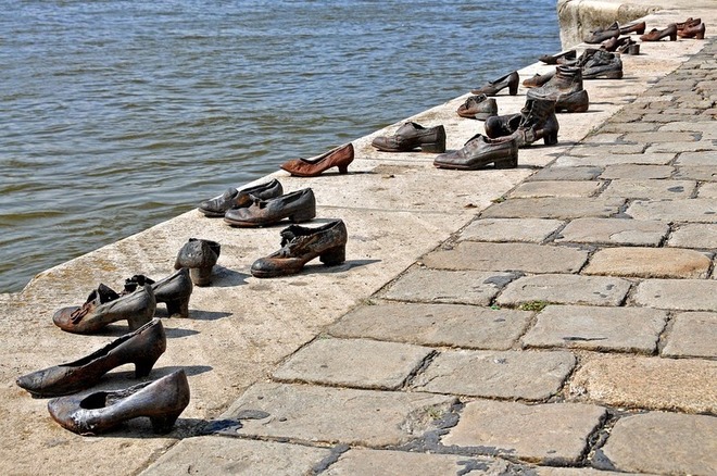 shoes-on-danube-5 [6]