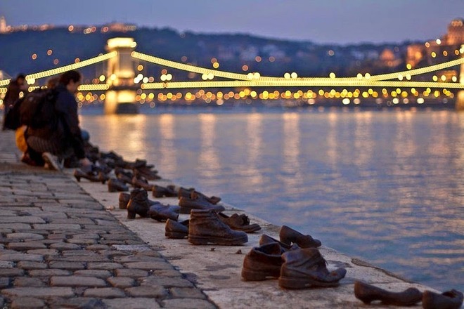 shoes-on-danube-8 [2]