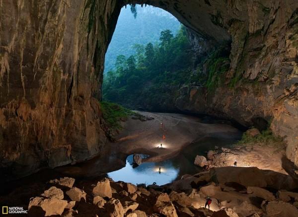 Inside-the-World’s-Largest-Cave-01
