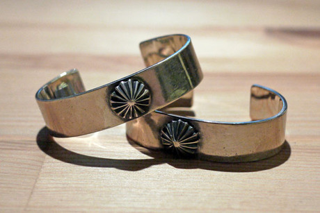 NEIGHBORHOOD シルバー アポロ コンチョ 平打ち バングル Neighborhood