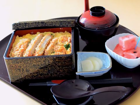 カツ重