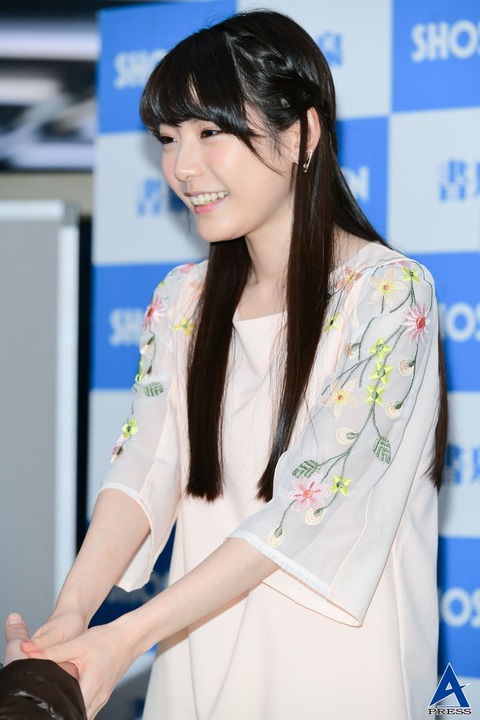 http://pbs.twimg.com/media/DVu9708VQAAQNEz.jpg