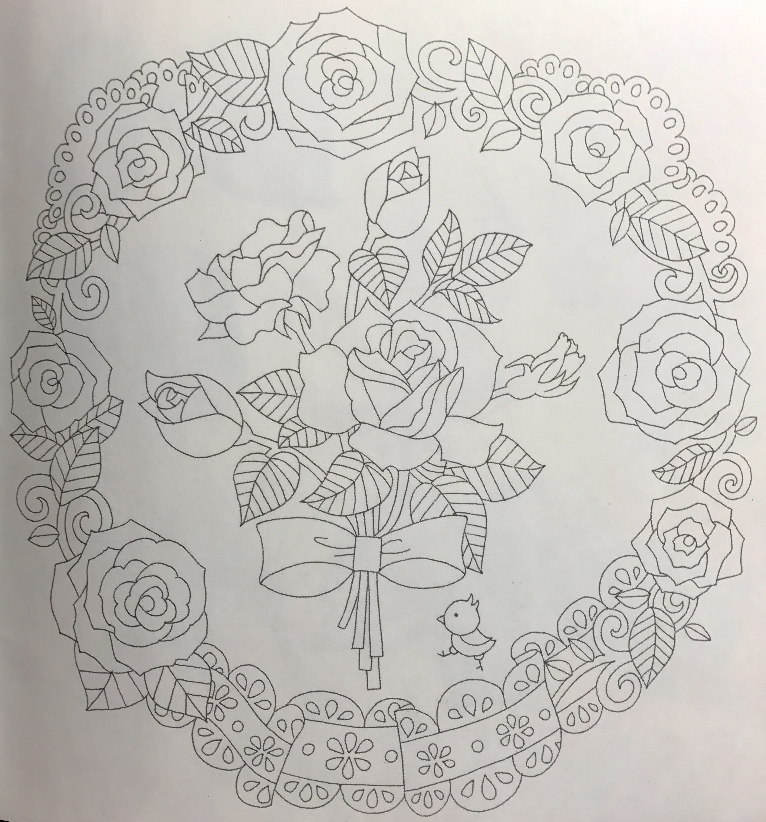 ダイソー癒しの塗り絵 花の国より バラのリースと花束 休日は色鉛筆