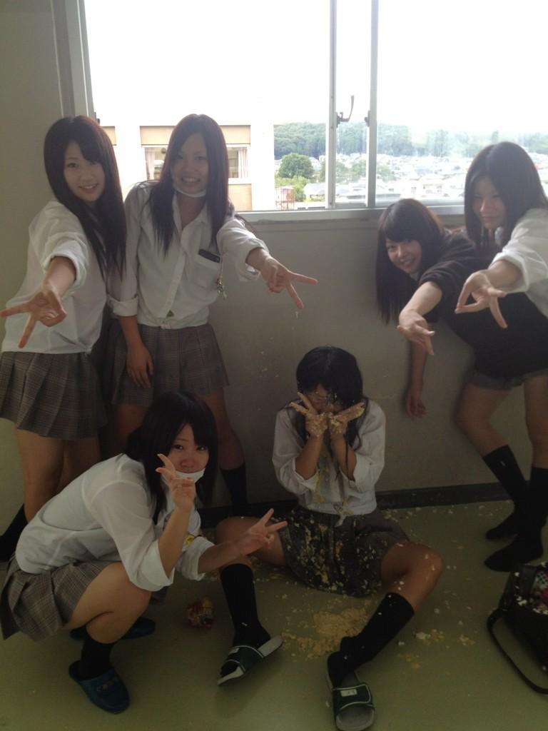 いじめ脱がし動画 [転載禁止]©bbspink.com	xvideo>1本 fc2>1本 YouTube動画>12本 dailymotion>1本 ->画像>237枚 