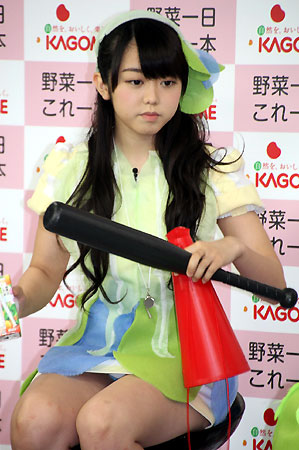 峯岸みなみエロ　パンチラ　無修正 AKB48峯岸みなみのパンチラを毎日新聞が盗撮: 画像で見るニュース